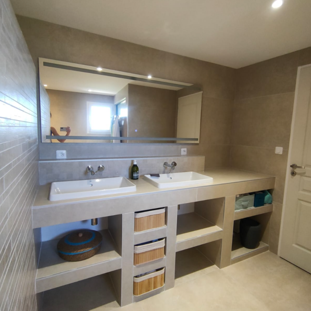 creation meuble de salle de bain sur mesure placoplatre après