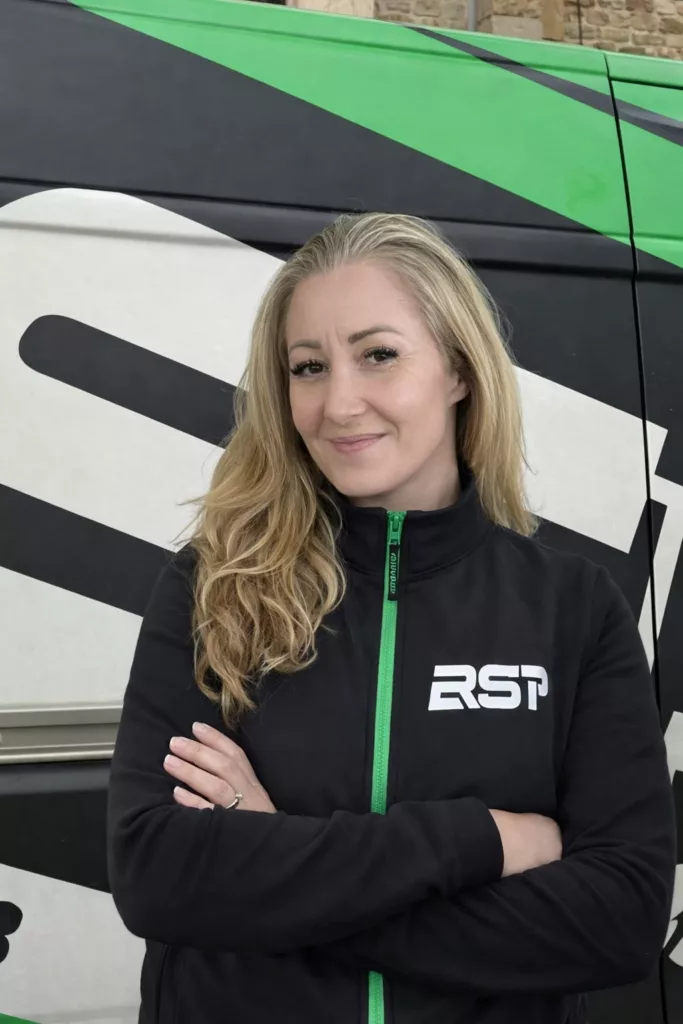 Photo Line Gulli - Adjointe - RS ISOLATION PEINTURE