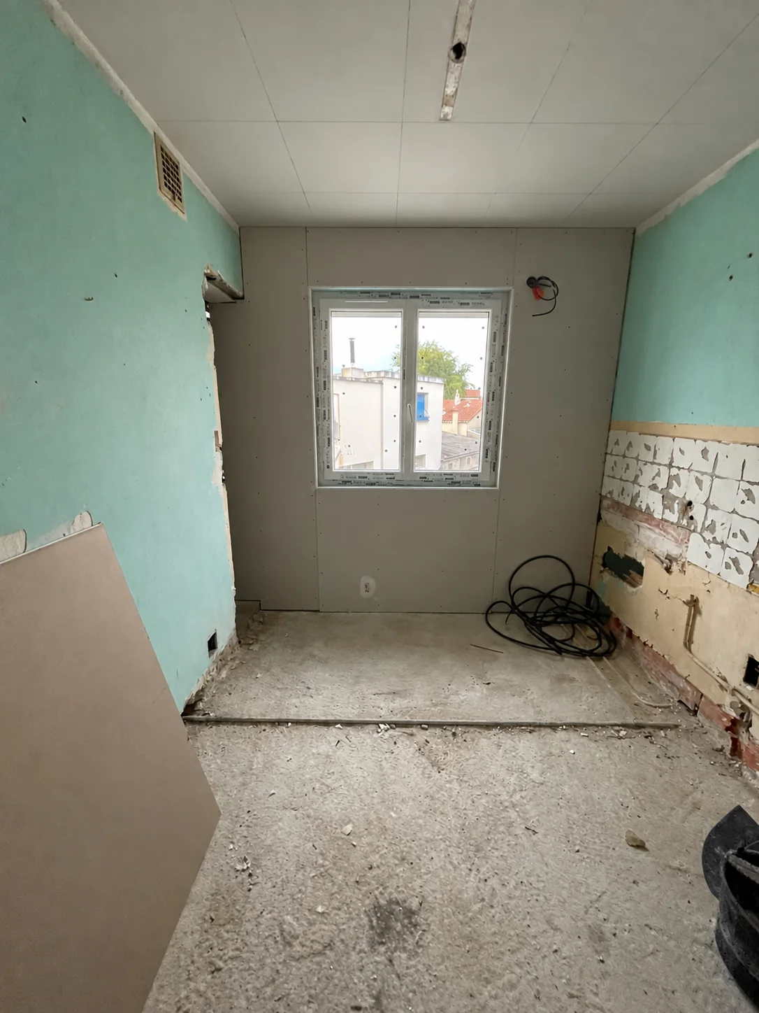 Placo posé après isolation thermique des murs par l’intérieur à Valence