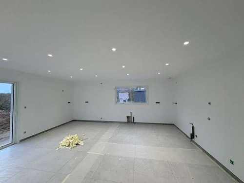 Chantier isolation, placo et peinture à Bourg-lès-Valence après mise en peinture des murs et plafonds