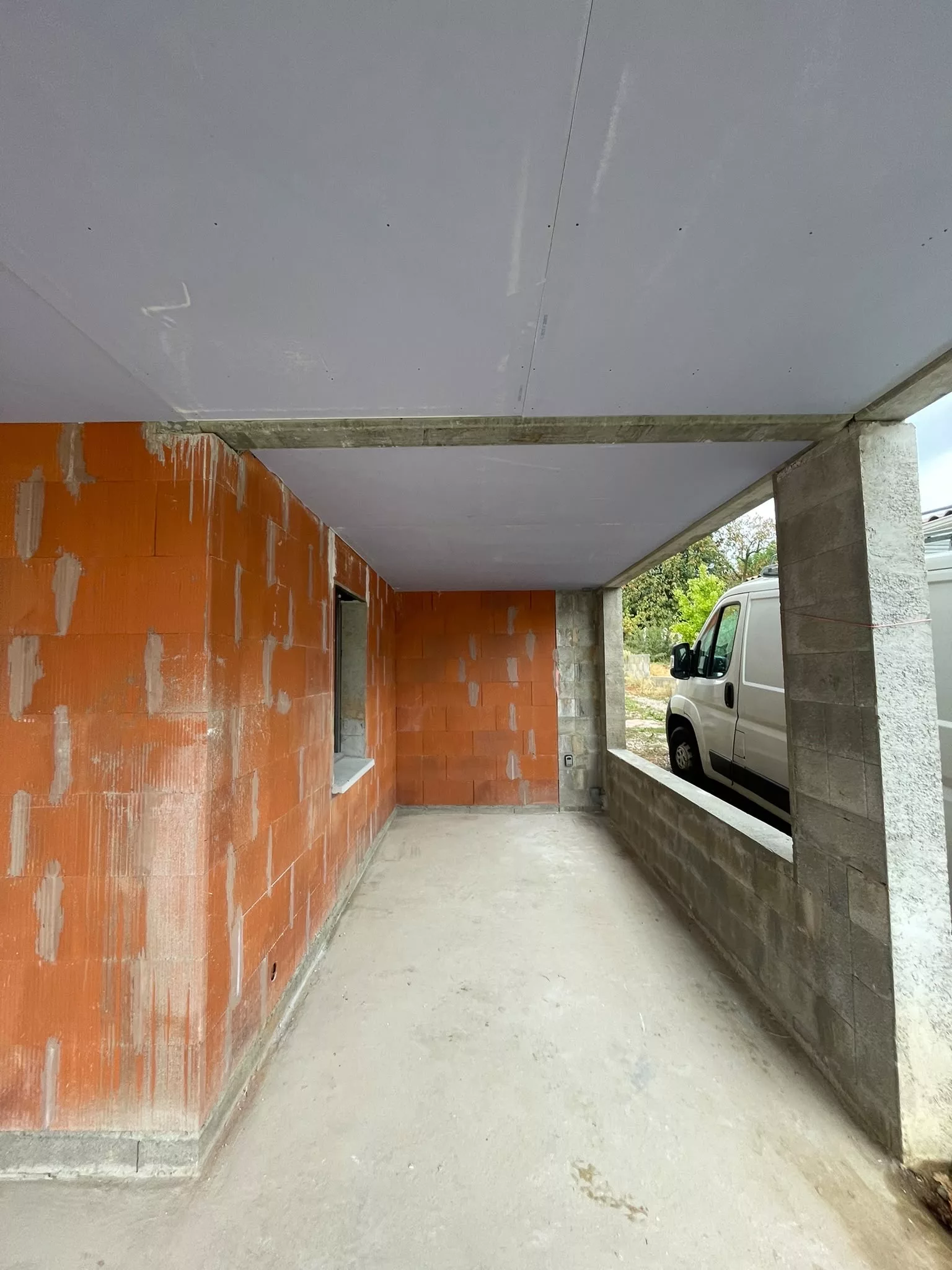 Plafond extérieur abrité en plaques Glasroc H Ocean à Portes-lès-Valence