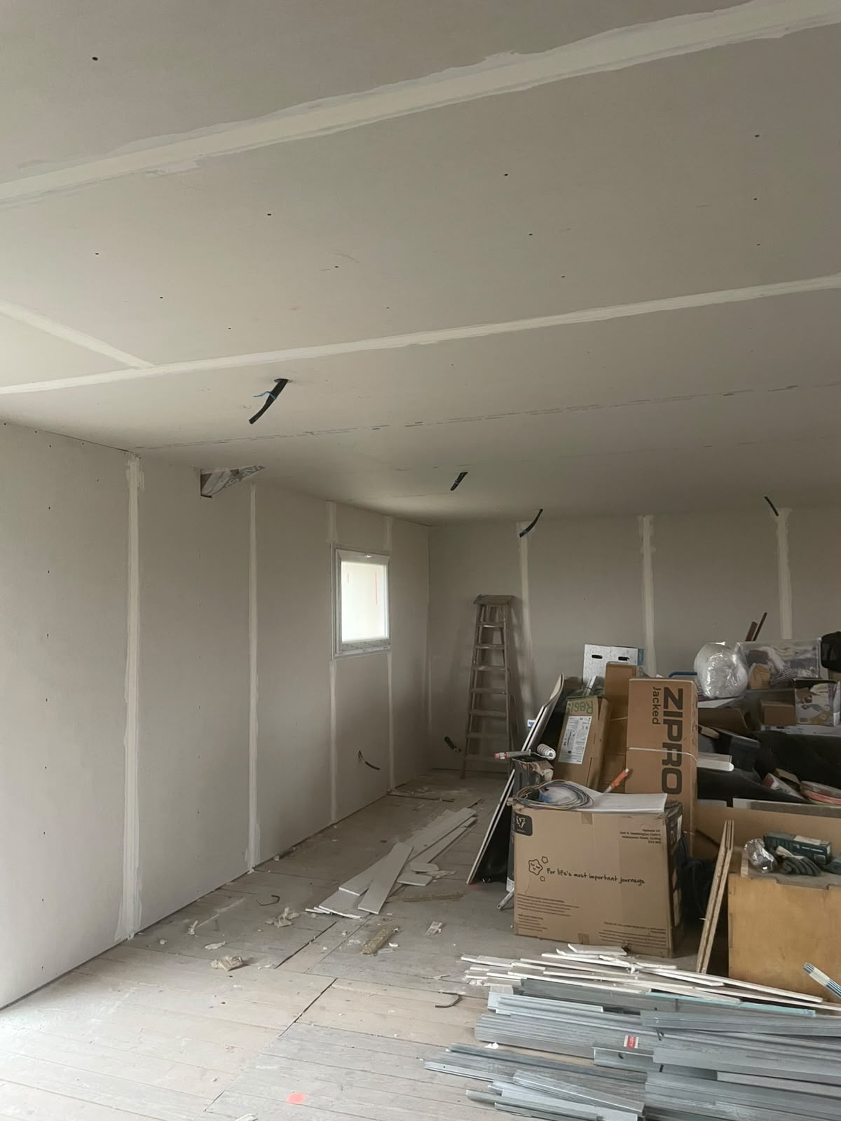 Murs et plafonds après réalisation des joints à Beaumont-Monteux